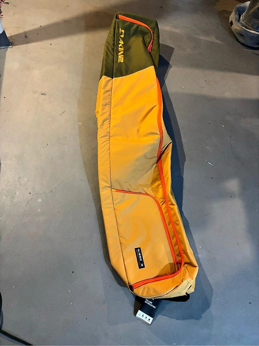 Dakine Fall Line Roller Bag mustard seed/utility green 190CM Roller Bag New with